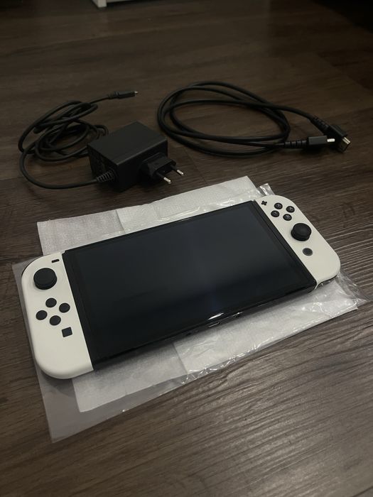 Nintendo Switch OLED Branca
