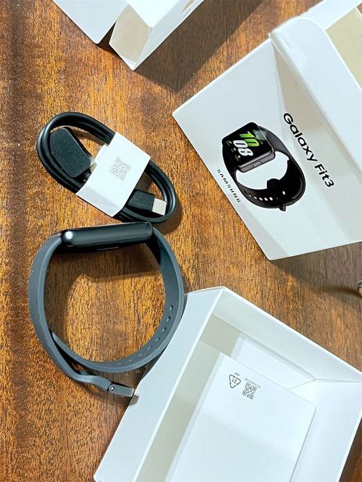 Samsung Galaxy Fit 3 Preta – Nova, Nunca Usada