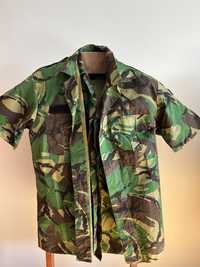 Duas Camisas camufladas