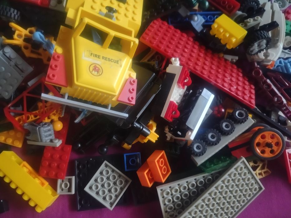 Klocki LEGO i typu LEGO. Na wagę.