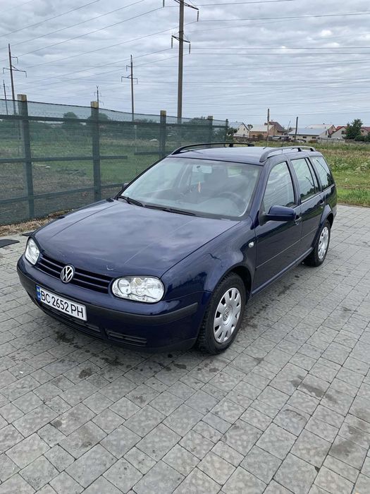 Volkswagen гольф 4 універсал, 2004 року.