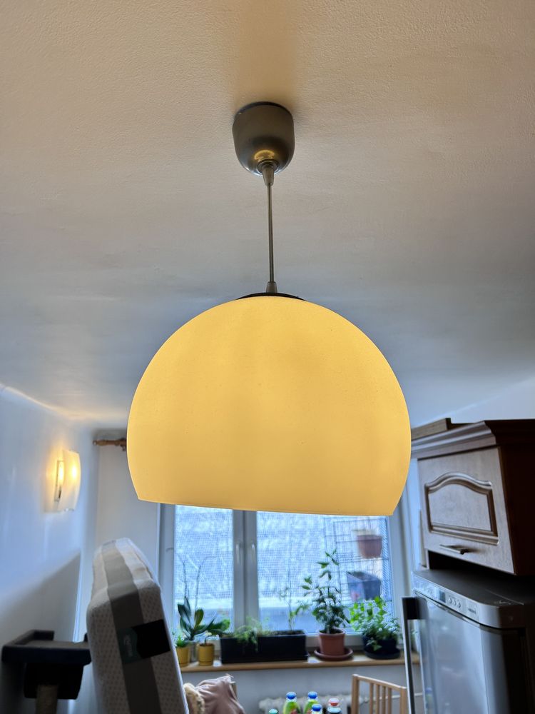 Lampa wisząca.