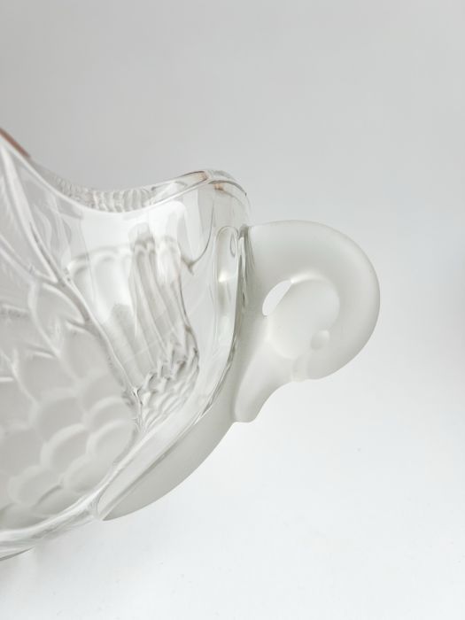 Велика кришталева фруктовниця з лебедями