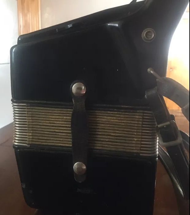 Akordeon klawiszowy Weltmeister Stella, 120 basow