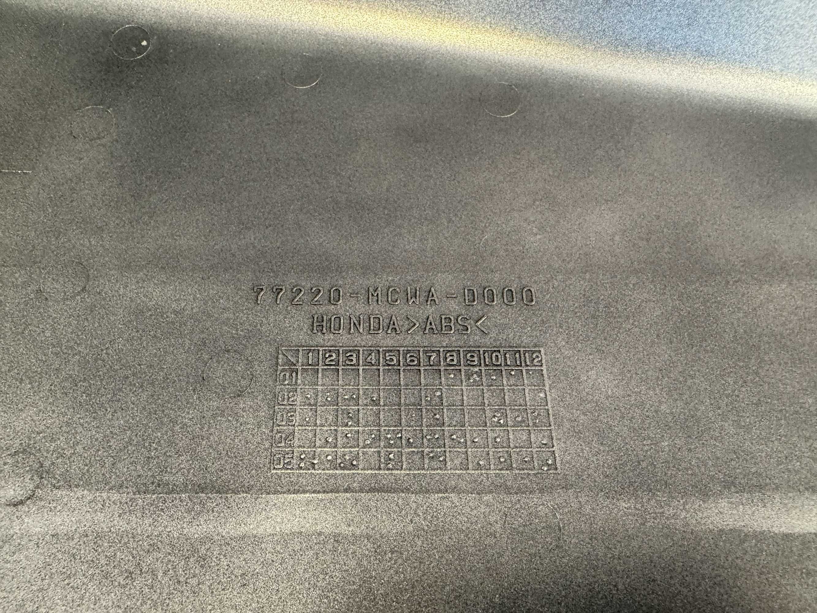 Capa de Assento Honda VFR800 VTEC (2002–2013) – OEM –Cinzento Metálico