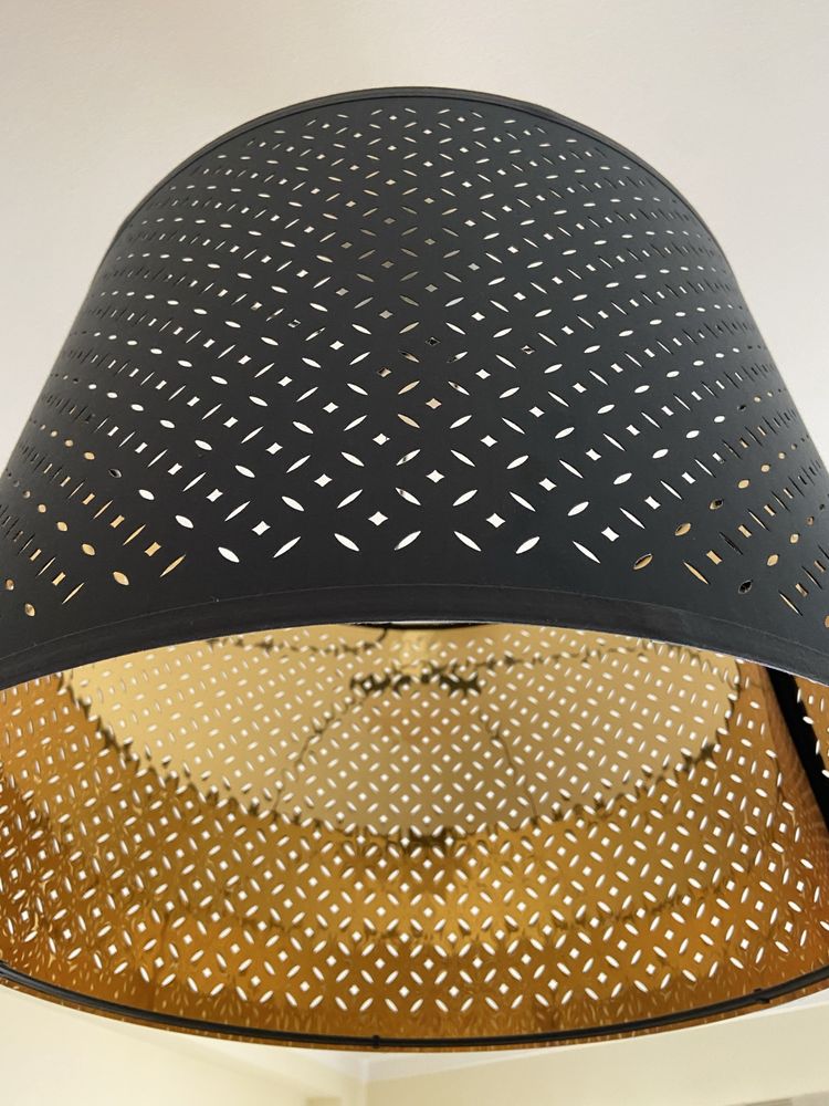 Abajur azul e dourado