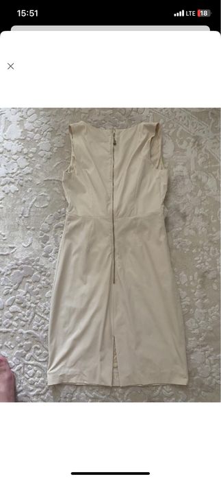 Дуже гарне та стильне пляття .