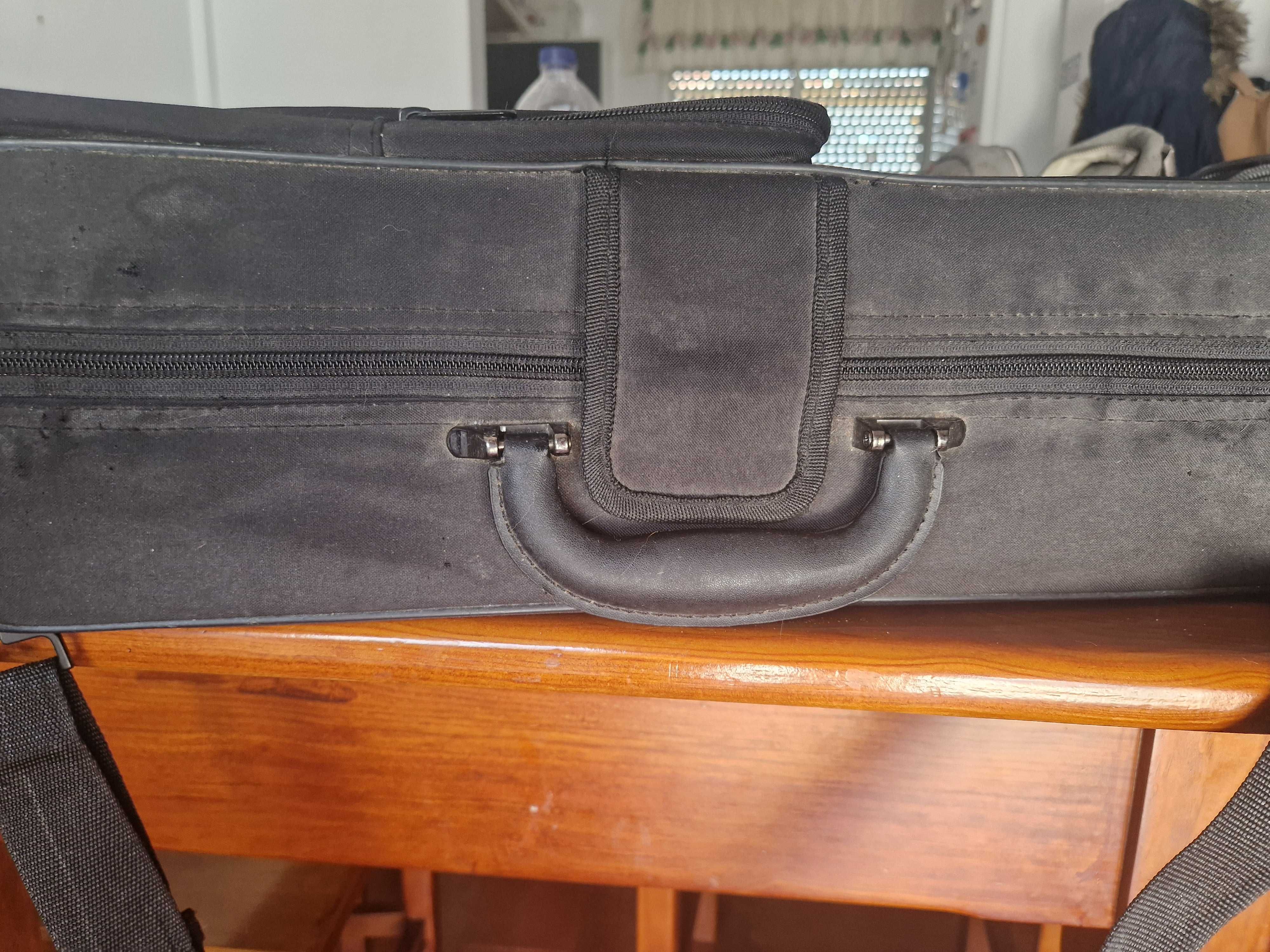 Saxofone criança