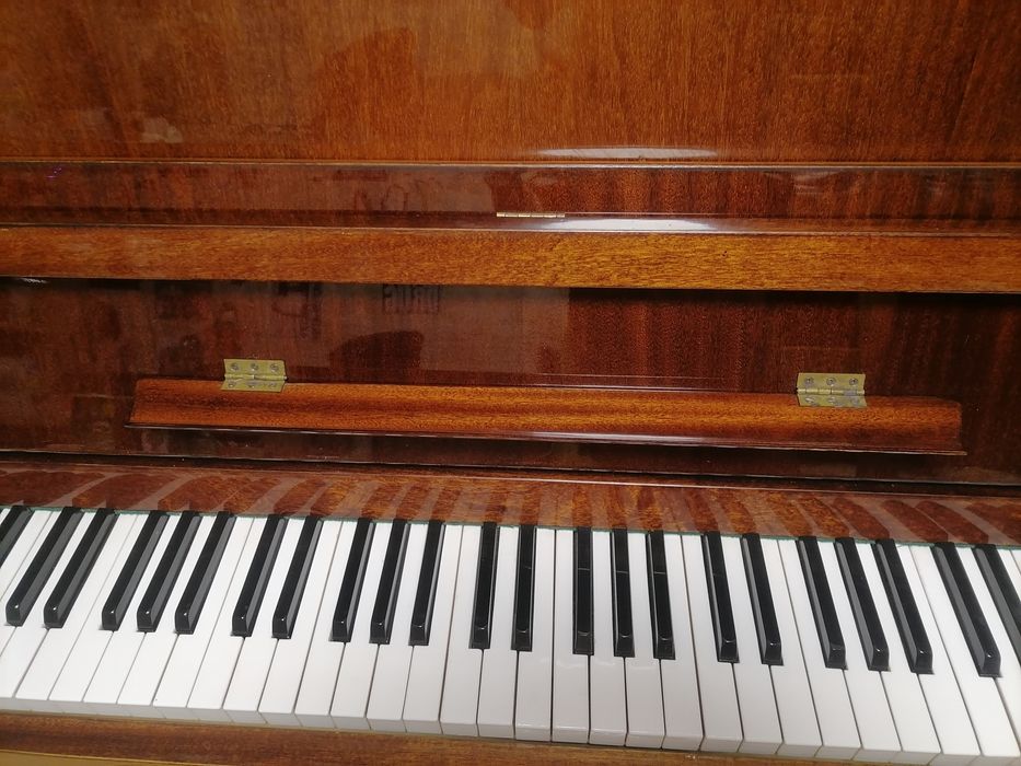 Фортепіано Україна