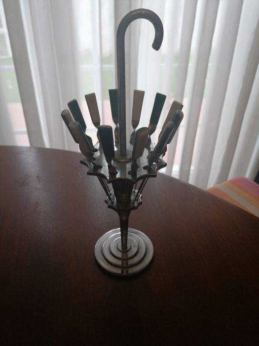 Suporte com pica caracóis