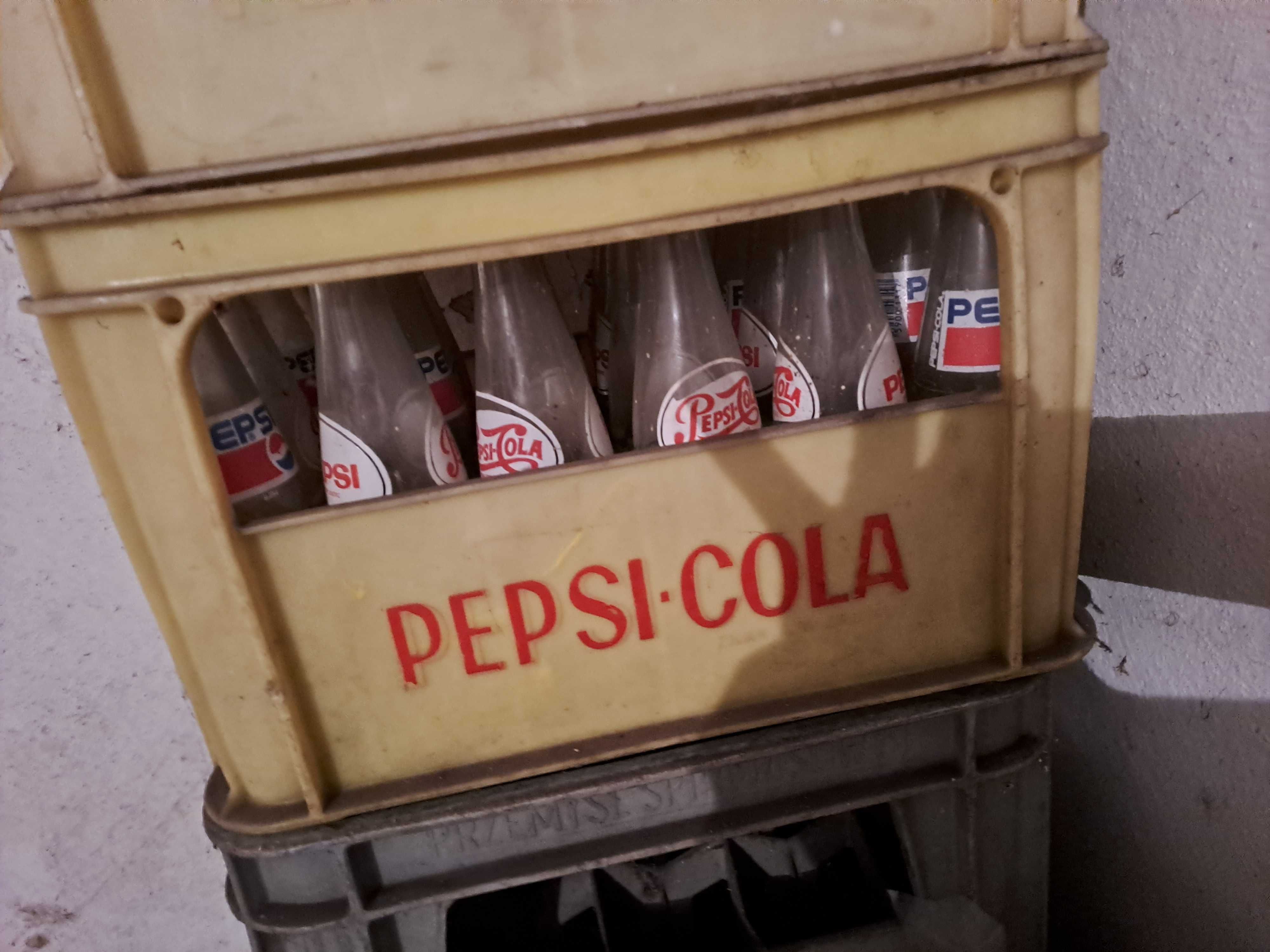 Skrzynka + butelki pepsi prl