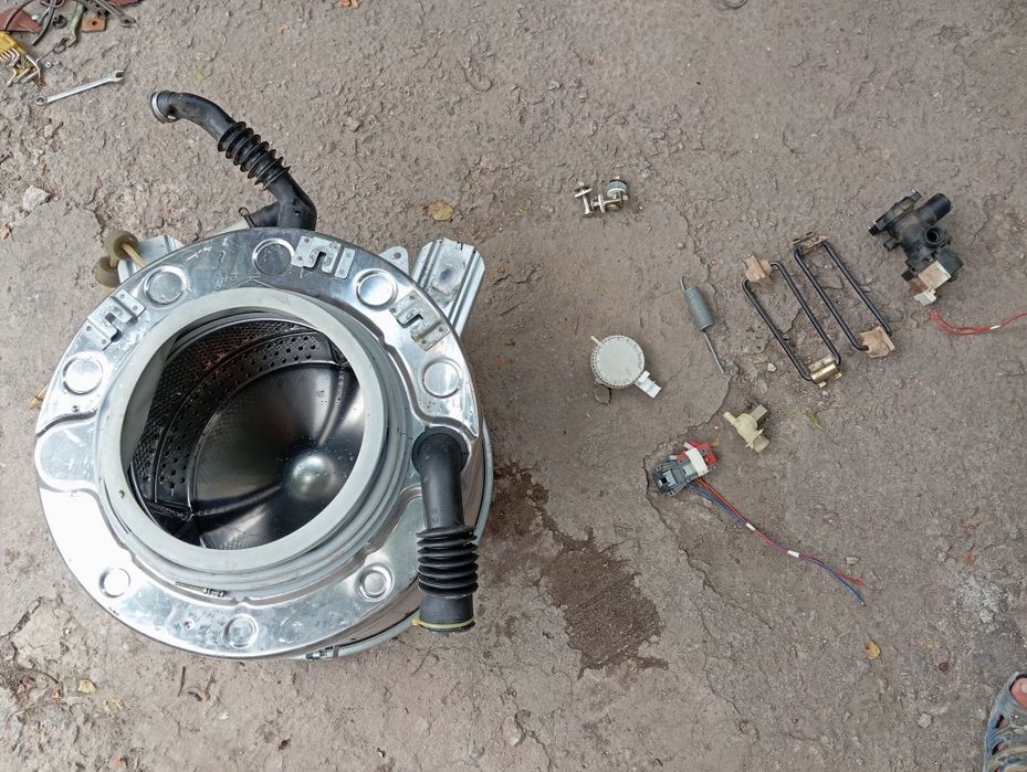 Бак пральної машини indesit wg 835 txr з манжетою