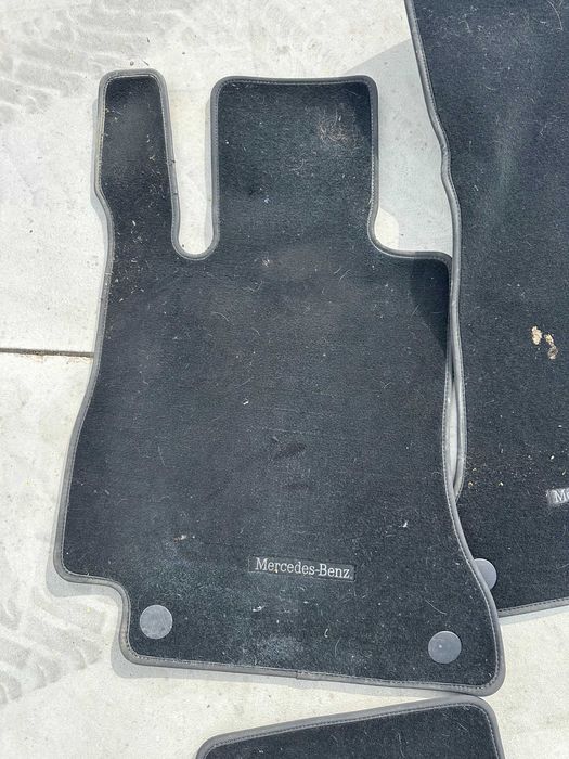 Mercedes E-Klasa W213 Dywaniki Komplet Welur Welurowe