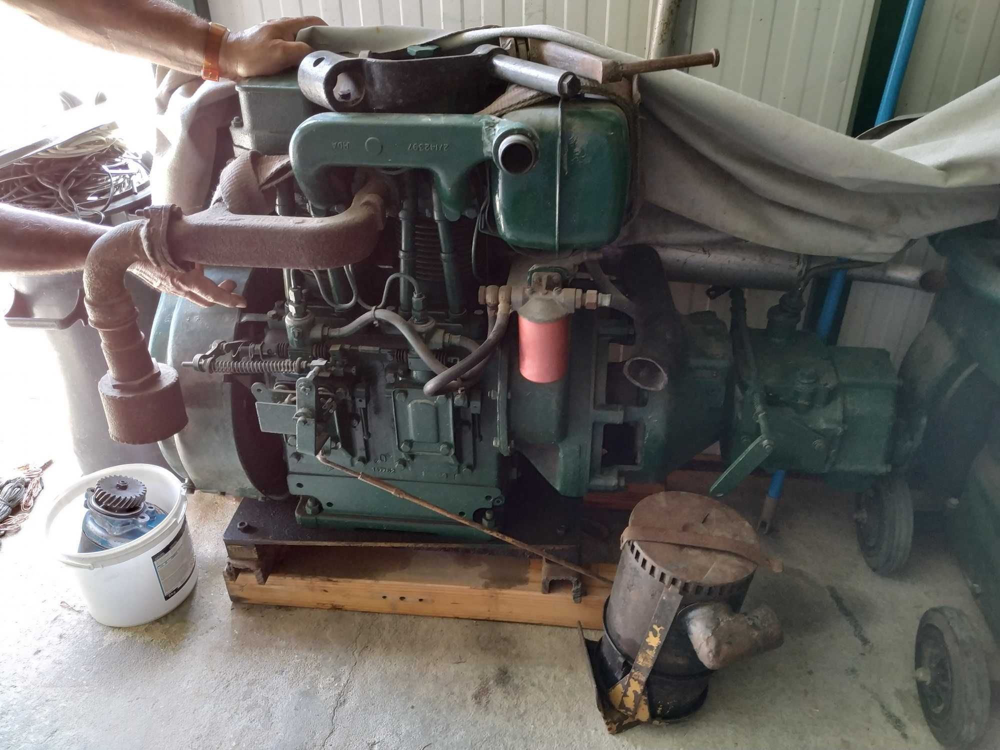 Motor Petter PH2 diesel com caixa de velocidades