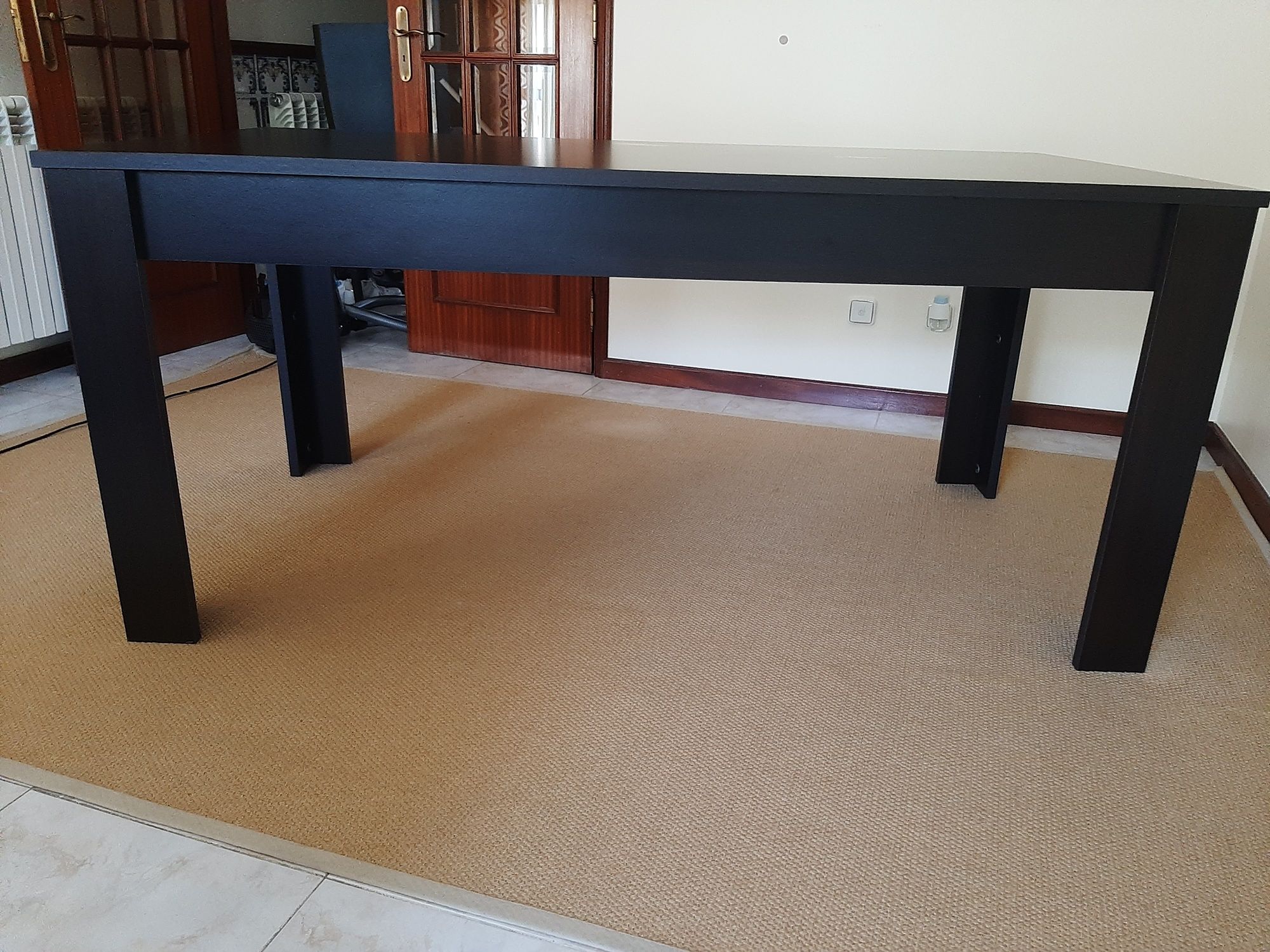 Conjunto Mesa de jantar + 6 cadeiras