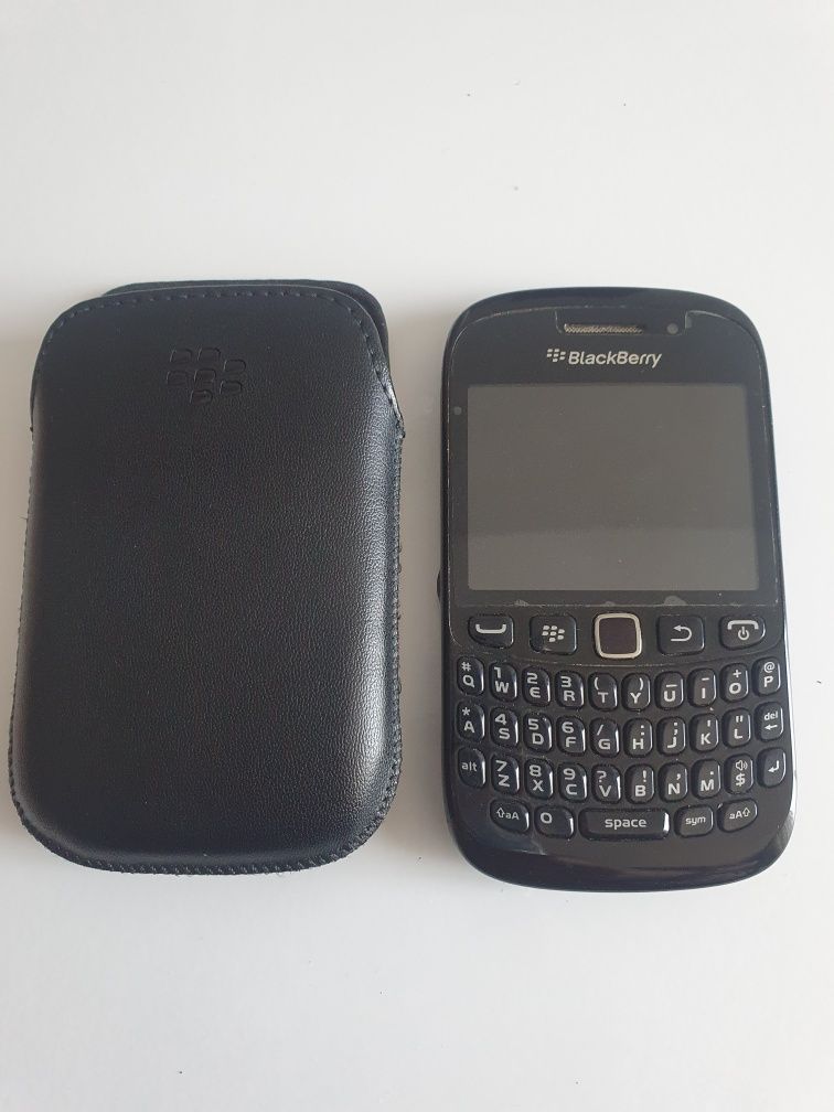 Blackberry Curve