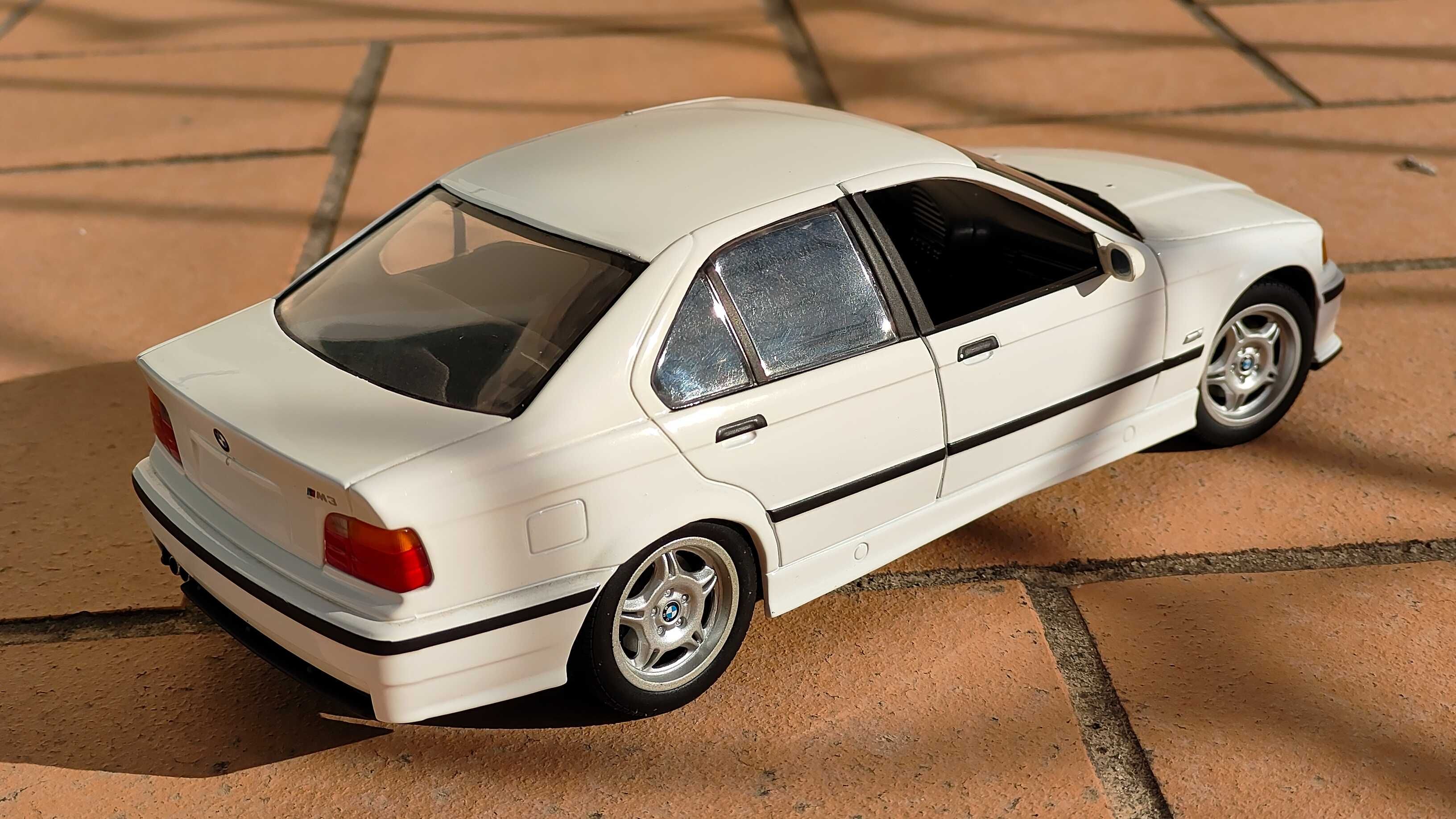BMW M3 Sedan E36 UT Models 1/18