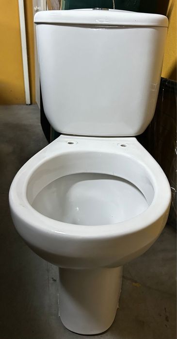 Sanita branca da marca Roca