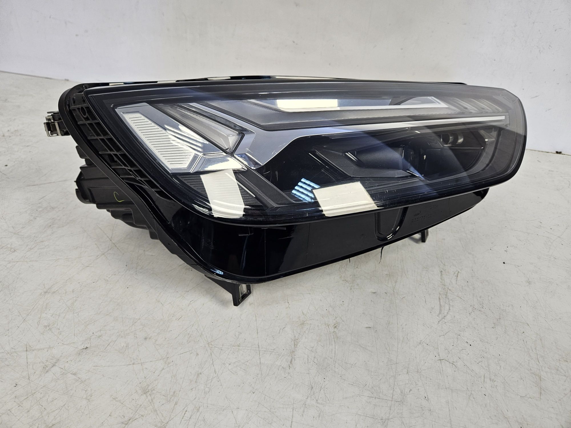 Lampa prawa Audi Q5 II matrix 2020-