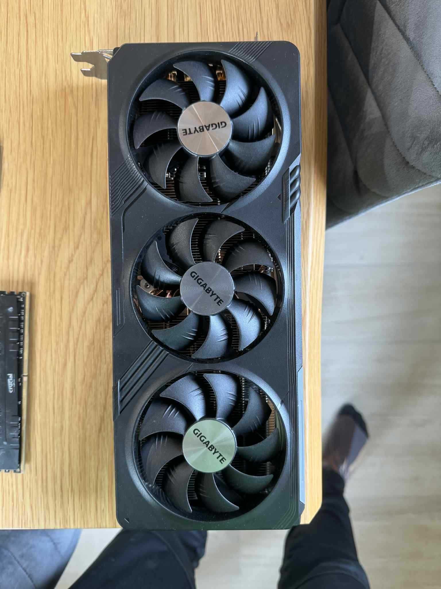 rx 7800 xt + 11th i5-11600K + GAMING Z590-PLUS + DDR4