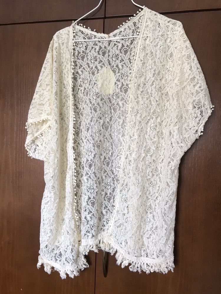 Kimono bege renda