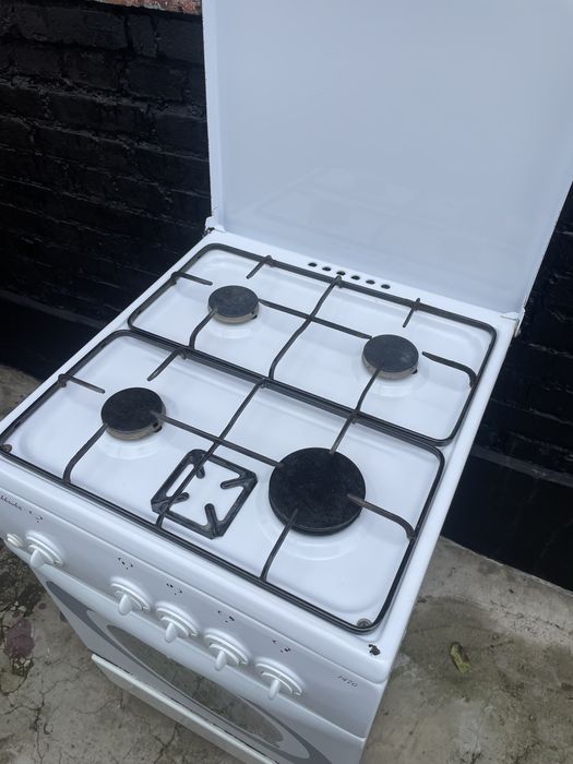Продам газову плиту