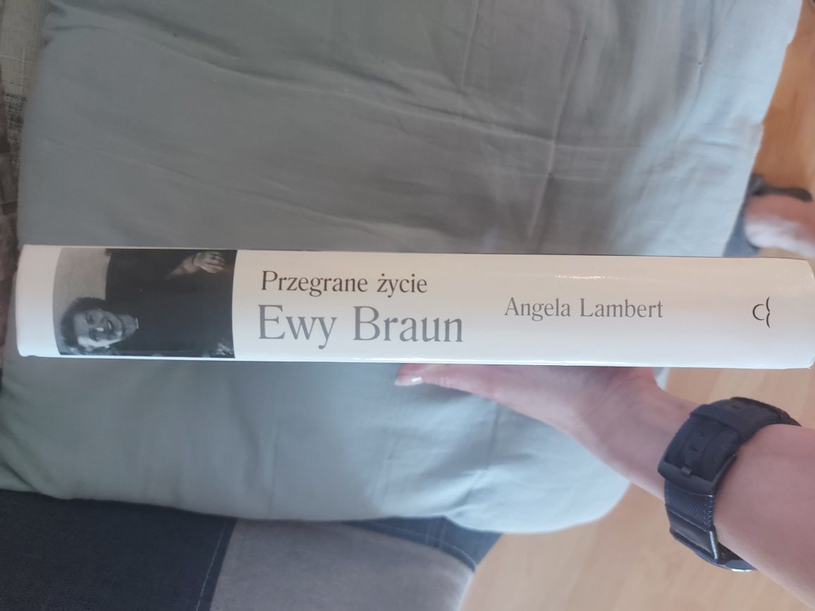 Przegrane życie Ewy Braun Angela Lambert