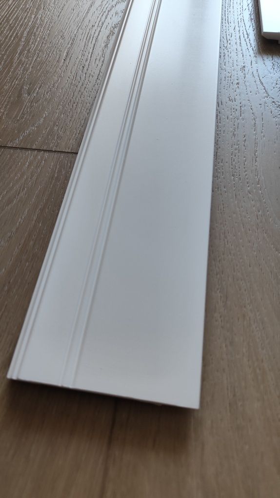 Dekoracyjna listwa przypodłogowa lakierowana MD354 11 cm Mardom Decor