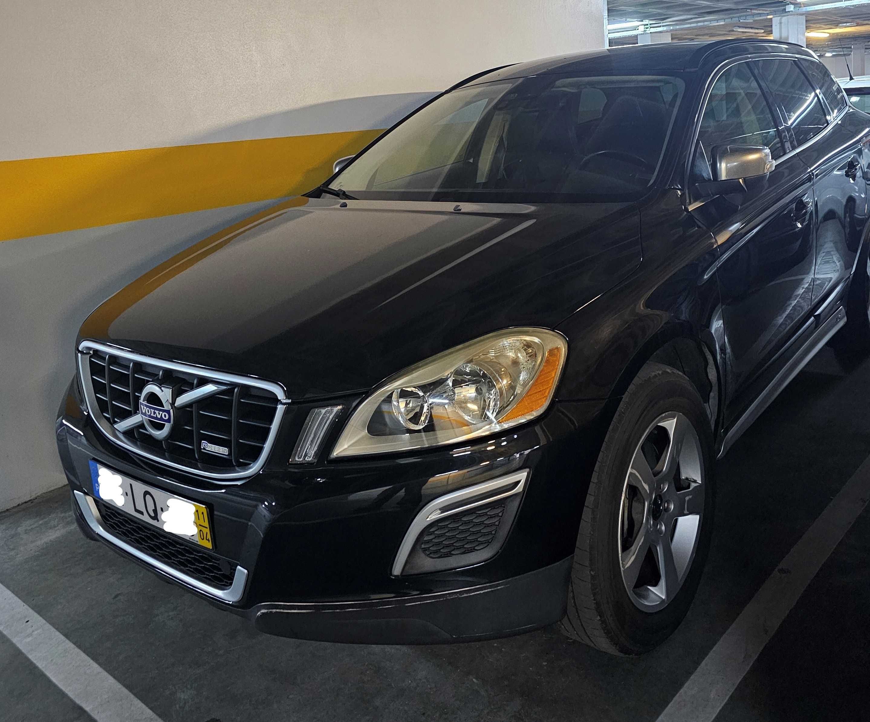Volvo XC60 R-Design, ANO 04/2011, com Inspeção até 2026