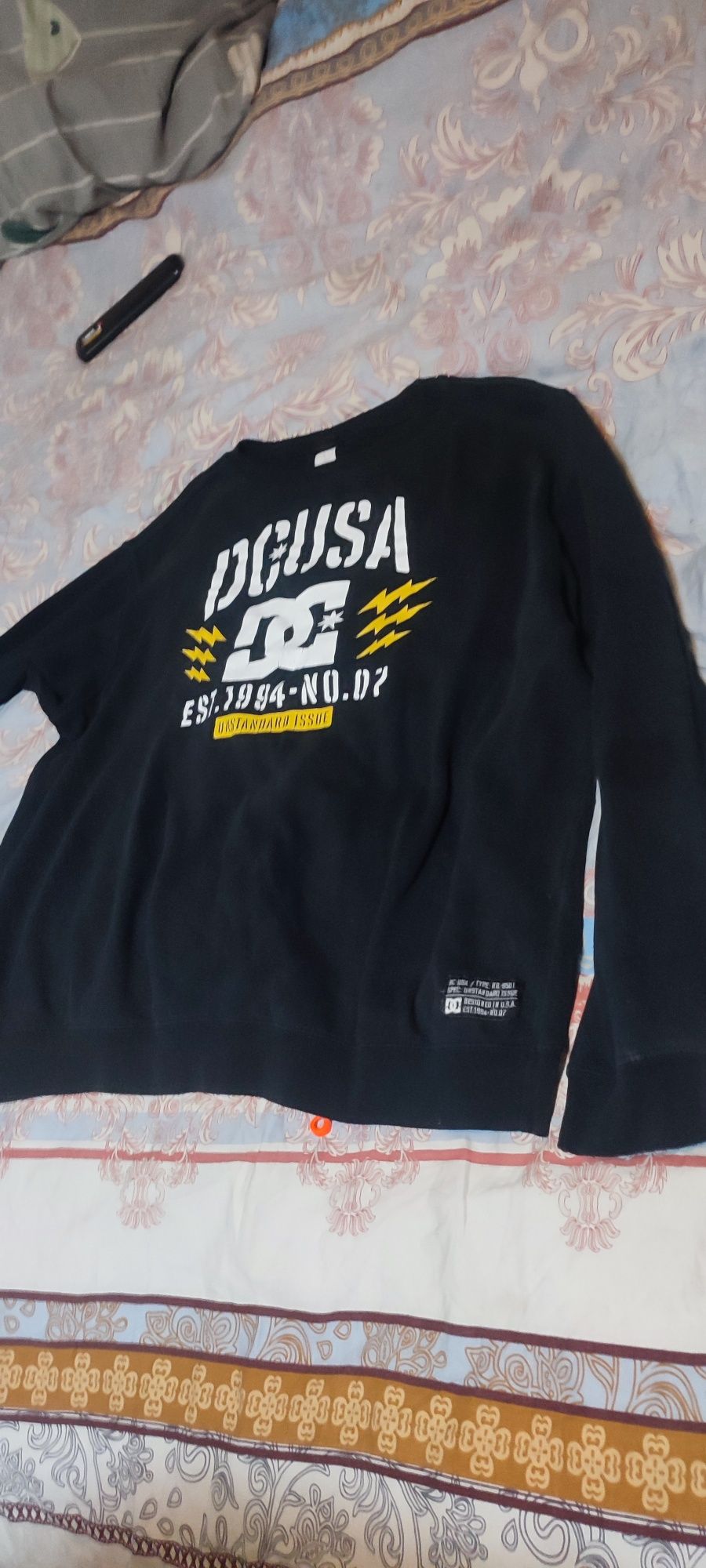 Продам чоловічий світшот DC розмір L.