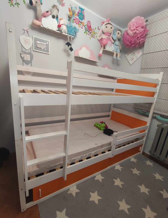 Łóżko piętrowe drewniane