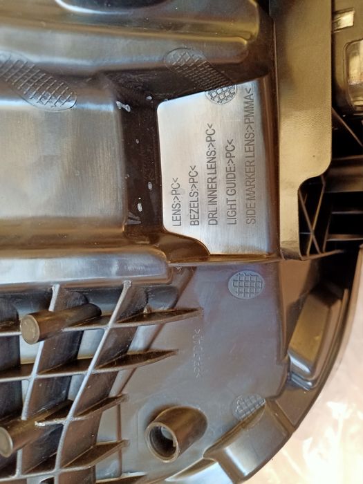 Lampa przednia Volvo ex30 lewa oryginał