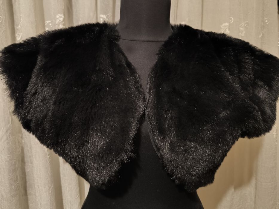 болеро чорне хутряне