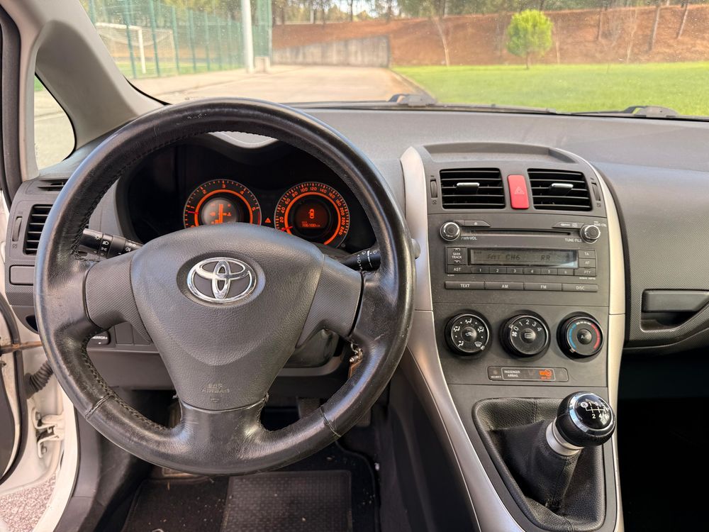 Toyota Auris 1.4 D4D - Comercial