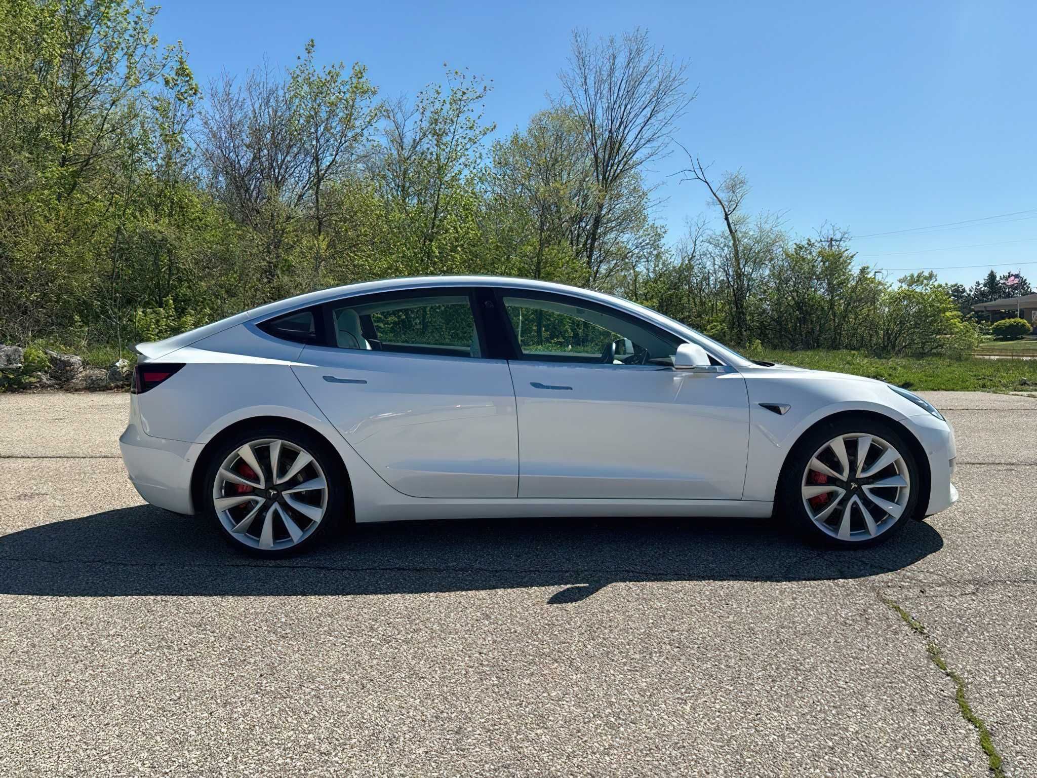 Tesla Model 3 2019