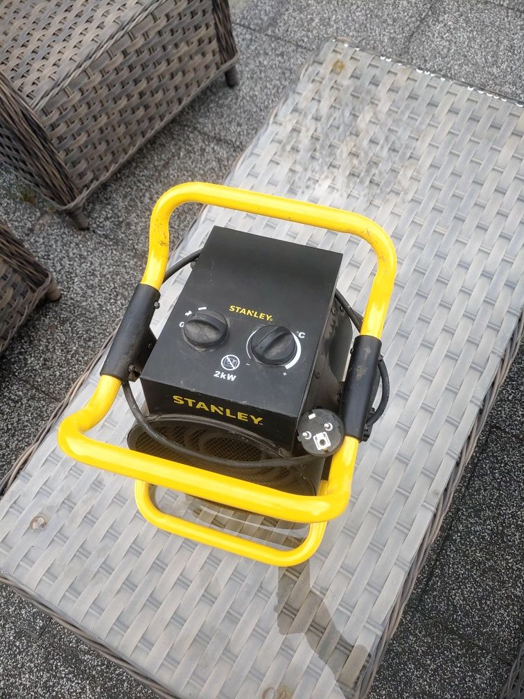 Nagrzewnica elektyryczna 2kw STANLEY