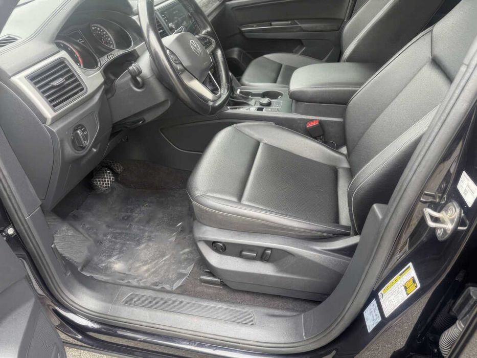Volkswagen Atlas Cross Sport V6 SE R-Line 4Motion      2020