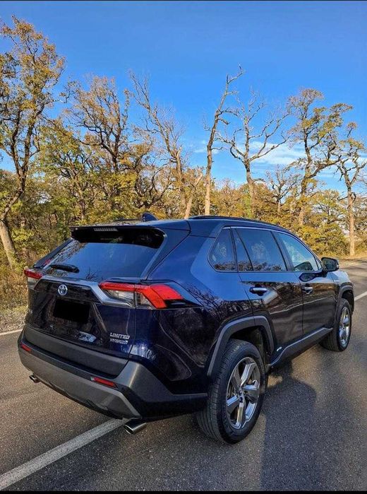 Toyota RAV4 2020 року
