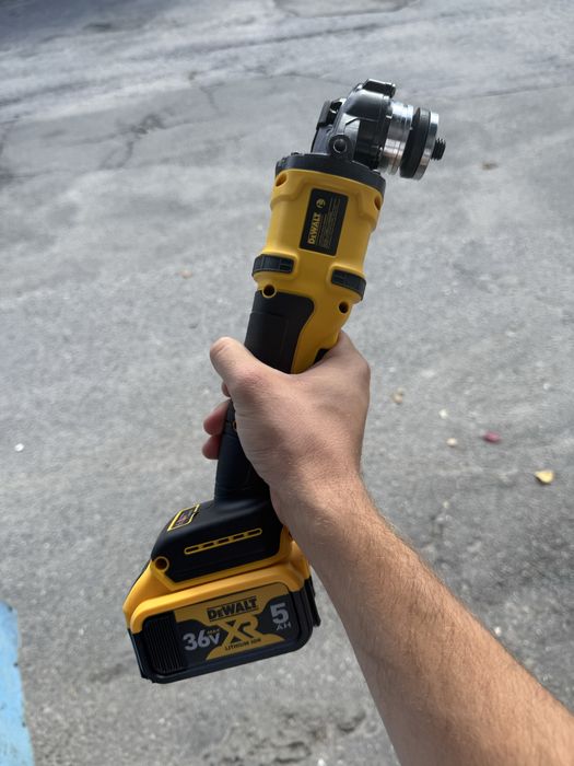 Аккумуляторная болгарка DeWALT DCG405P2 | 36V | 6.0 A/h