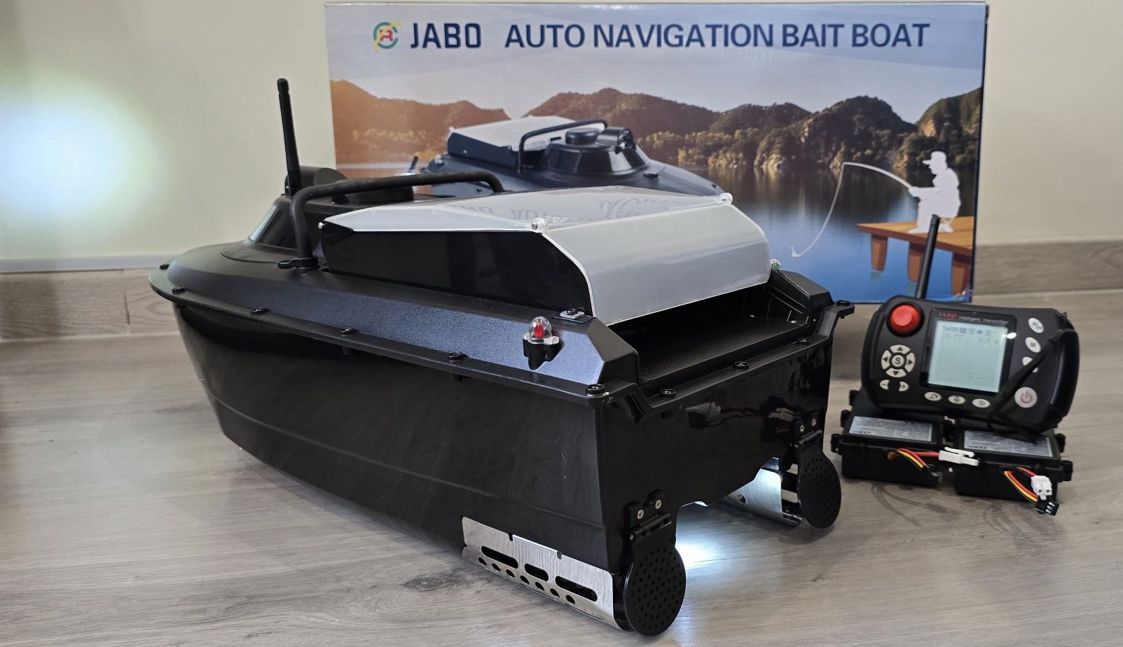 Łódka zanętowa Jabo 2CG Gps Autopilot Echosonda