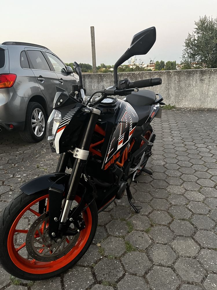 KTM Duke 390 35kw ABS poucos Kms