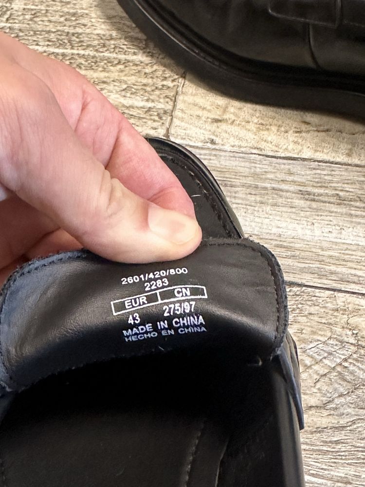Чоловічі лофери  Zara