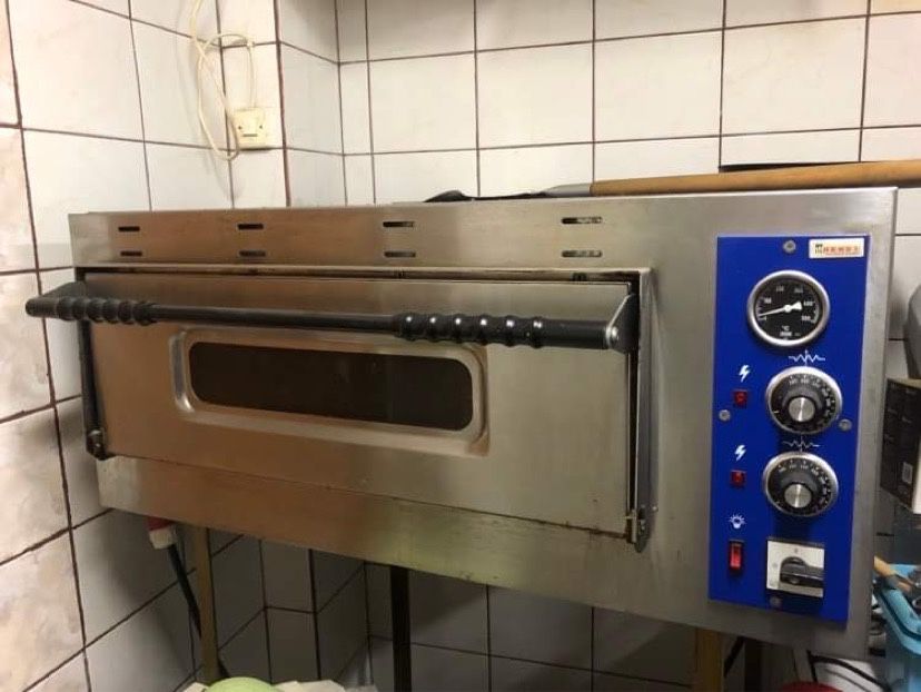 Sprzedam piec do pizzy i mieszalnik do ciasta