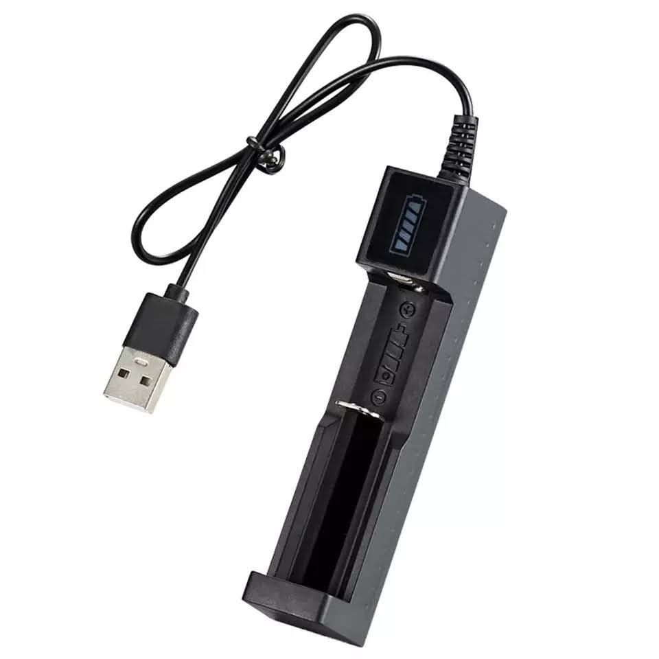 Зарядний пристрій з USB для 18650, 14500, 16340,  та інших на 3,7-42в