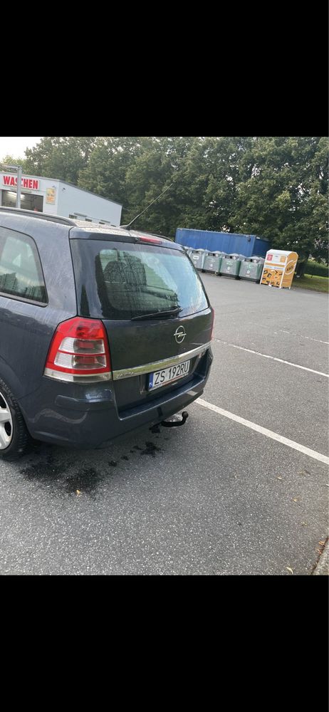 Opel zafira  auto serwisowane bd stan