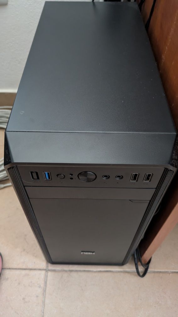 Computador desktop powered by MSI (novo)