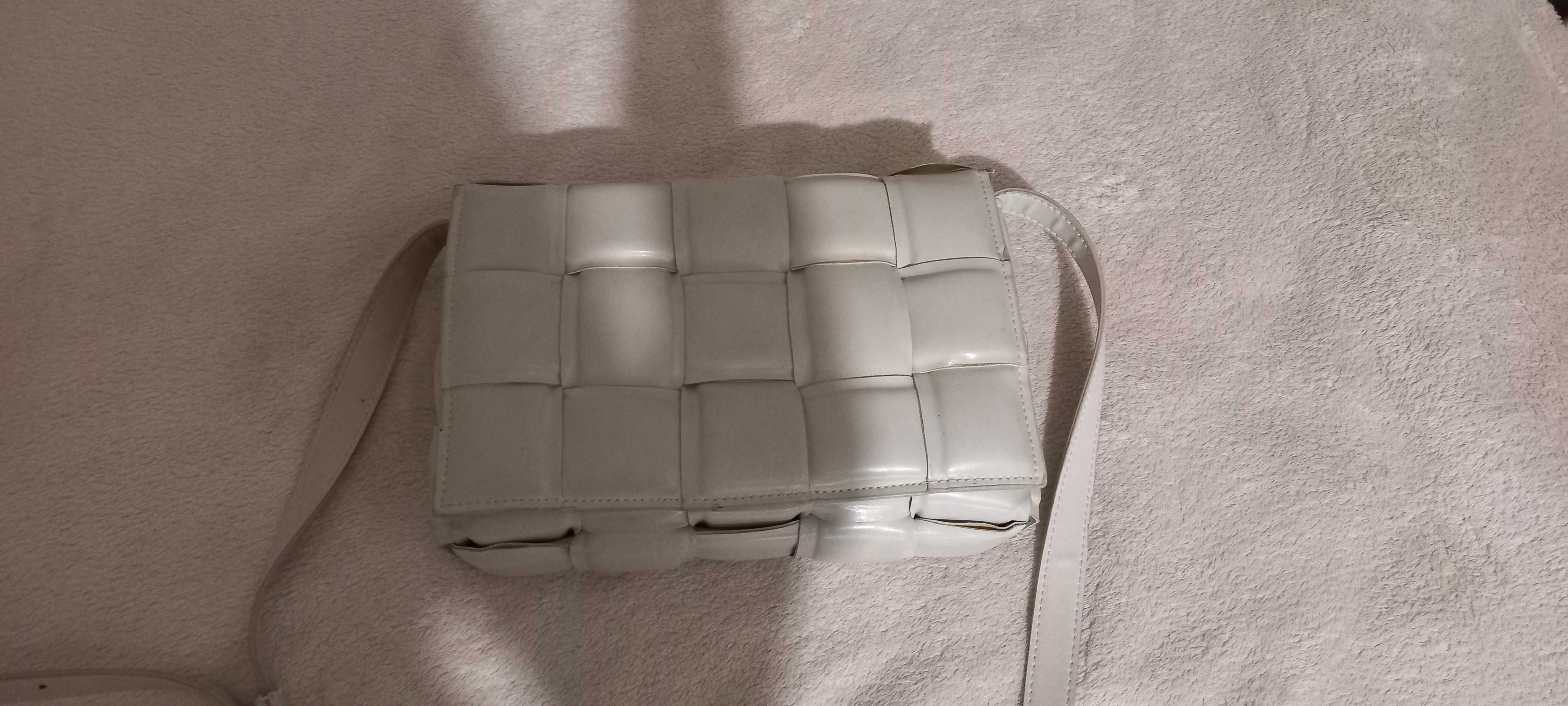 Продам итальянскую сумку Bottega Veneta
