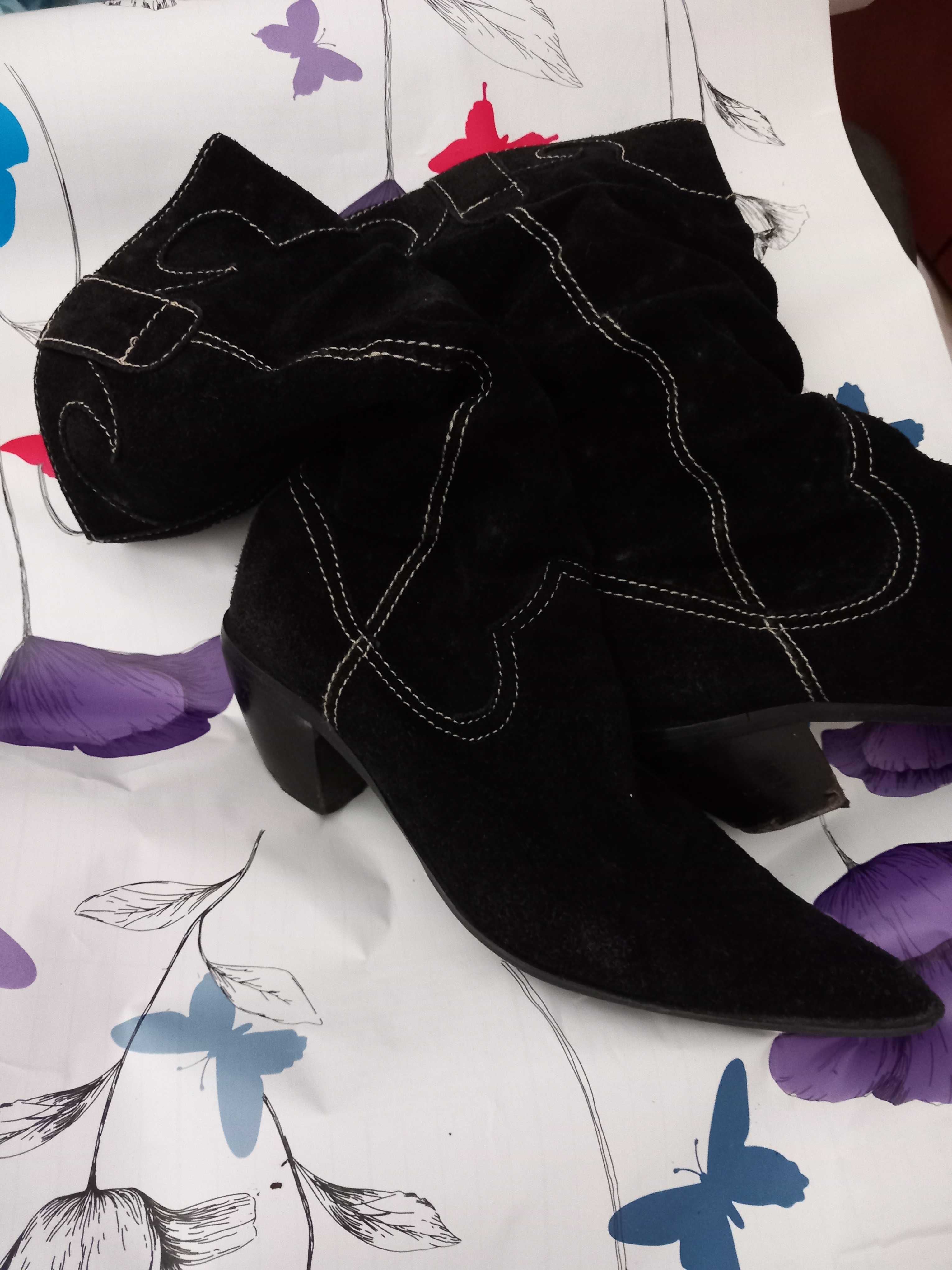 Botas TEXANAS em Camurça - Foreva - Usadas