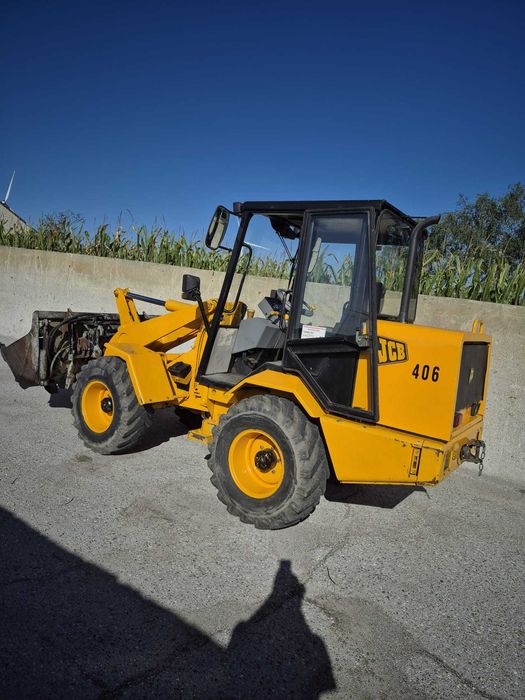 Sprzedam ładowarkę JCB 406
