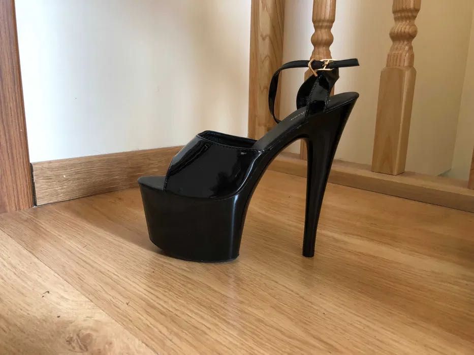 32/ OD RĘKI 43 Trans Crossdress sandały szpilki gogo 17cm czarne